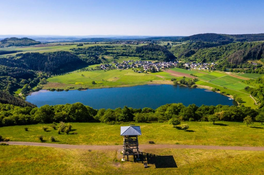 2026 “Vulkaneifel küsst Mosel”:  Frühlingswanderreise speziell für Alleinreisende