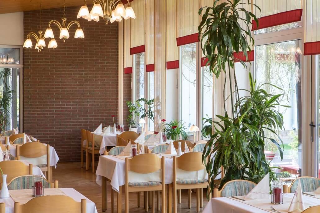 seehotel_ichlim_restaurant03-1030x687 seehotel_ichlim_restaurant03-1030x687